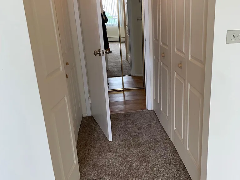 8801 W Golf Rd — Photo 14
