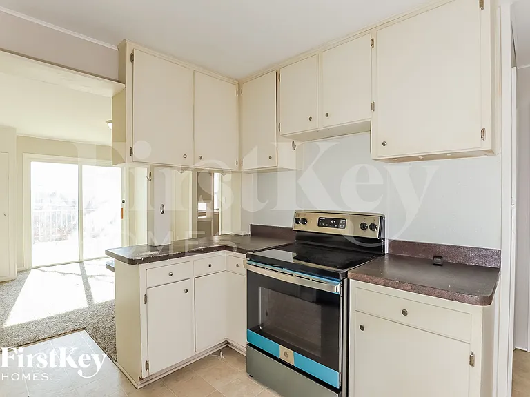 1103 Orchard Ave — Photo 9