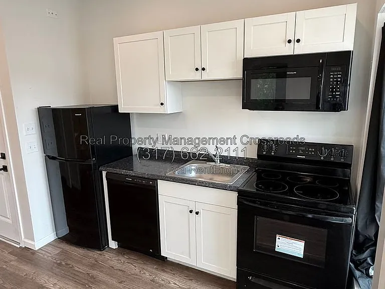 104 E Main St #203 — Photo 3