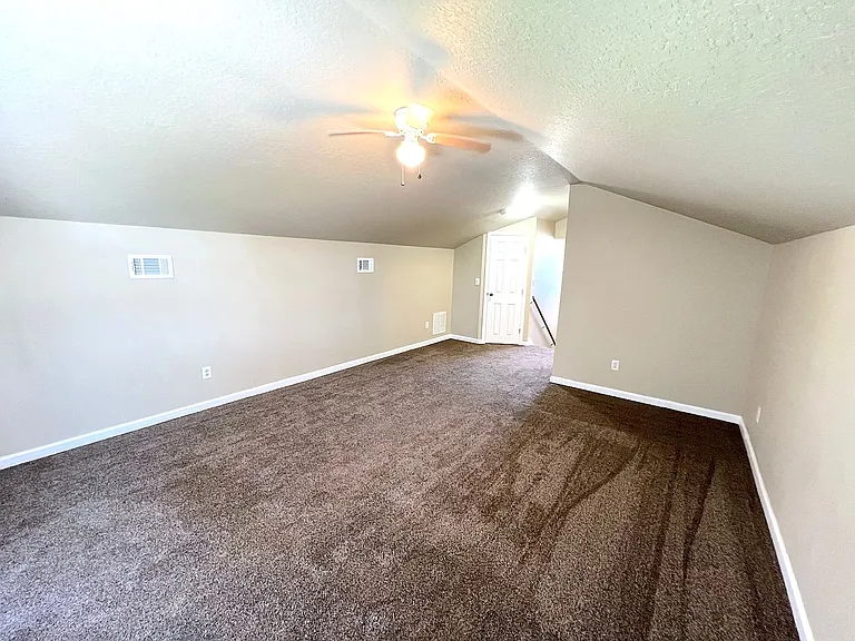 20 Regis Ln #A — Photo 32