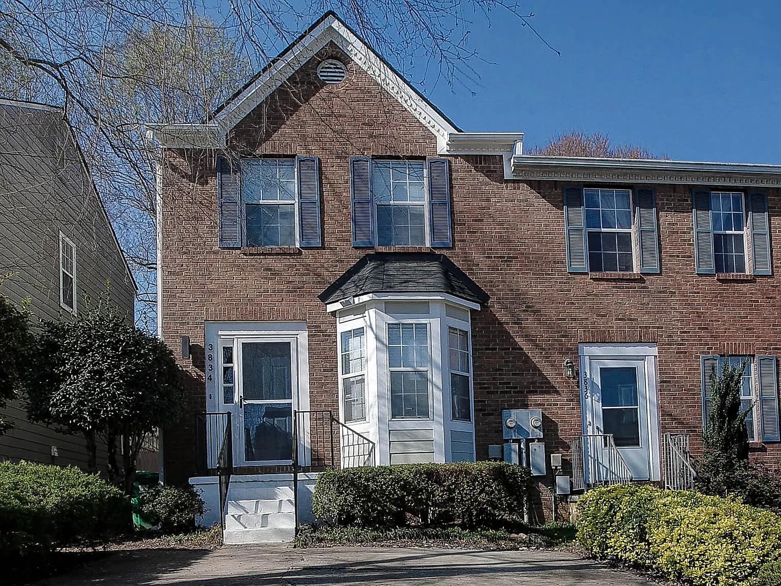 3834 Meadow Creek Dr — Photo 1