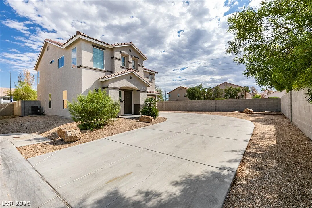 3 bed, 2.5 bath, 1777 sqft, $2,800 — Photo 4