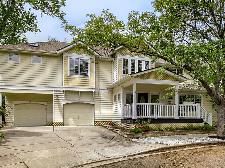 1244 Oakleaf Cir — Photo 31