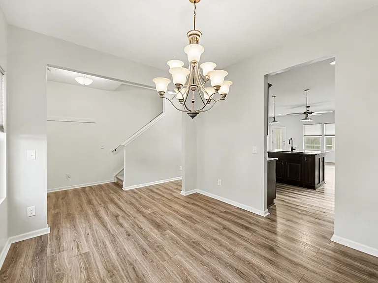 121 Rockingham Way — Photo 10