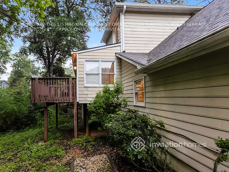 1591 Willow Blf — Photo 18