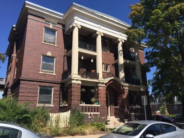 1705 Pleasant St, Des Moines, IA