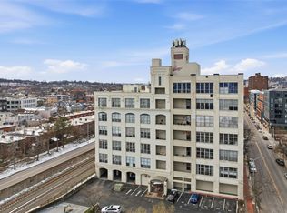 5850 Centre Ave APT 701, Pittsburgh, PA