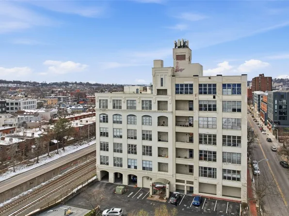 5850 Centre Ave APT 701, Pittsburgh, PA 15206