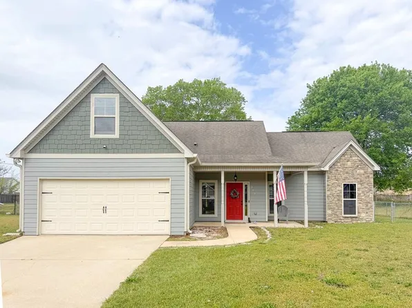 264 Owens Rd, Fort Mitchell, AL 36856