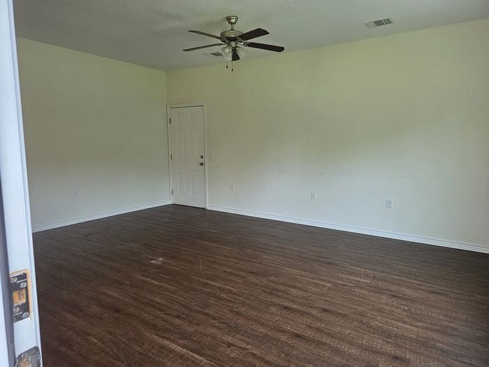 2nd image of 210 Gavin Dr
