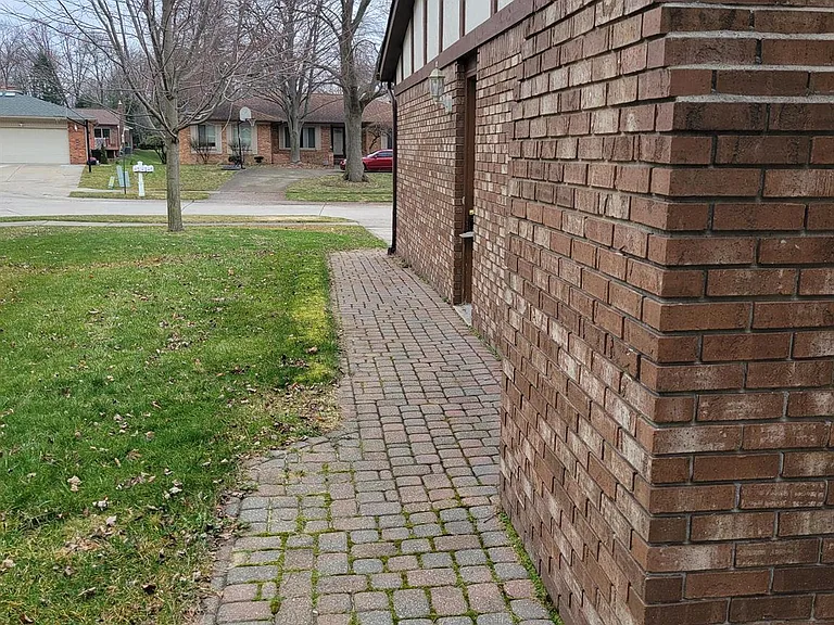 6927 Northpoint Dr — Photo 7