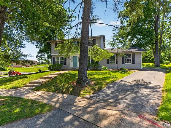3rd image of 1203 Whispering Pines Dr