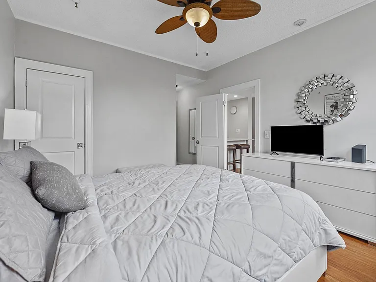 235 Sunrise Ave #3232 — Photo 15