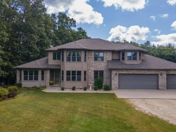 703 Sandy Pines Ct, Redgranite, WI 54970