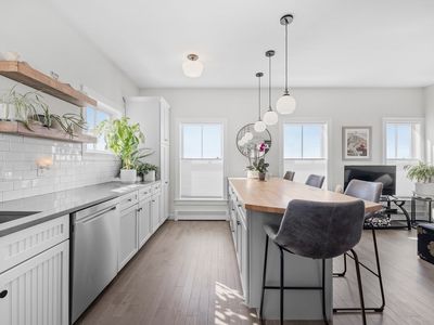 168 Humphrey St #Penthouse, Swampscott, MA, 01907
