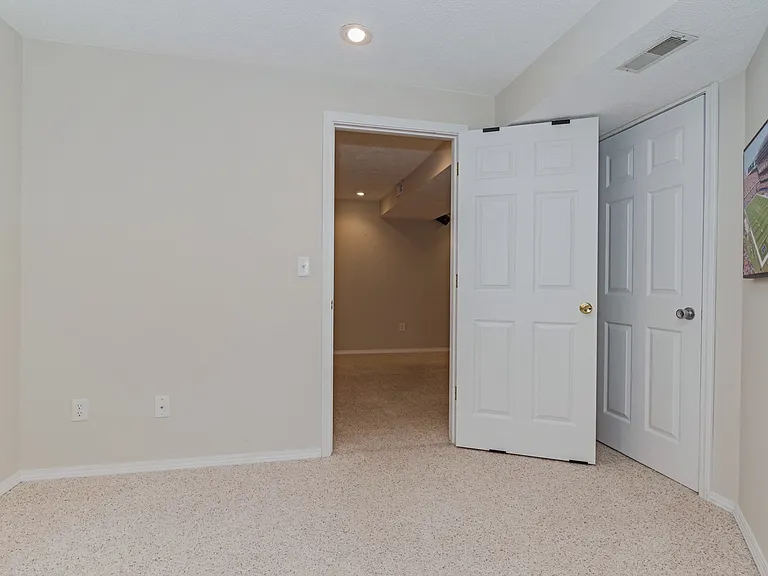 244 Parktrail Rd — Photo 29