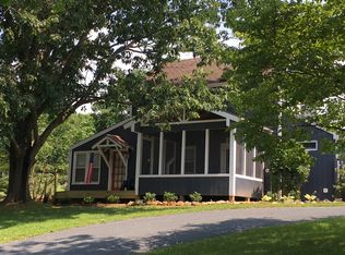 42 Knoll Ln, Nellysford, VA 22958