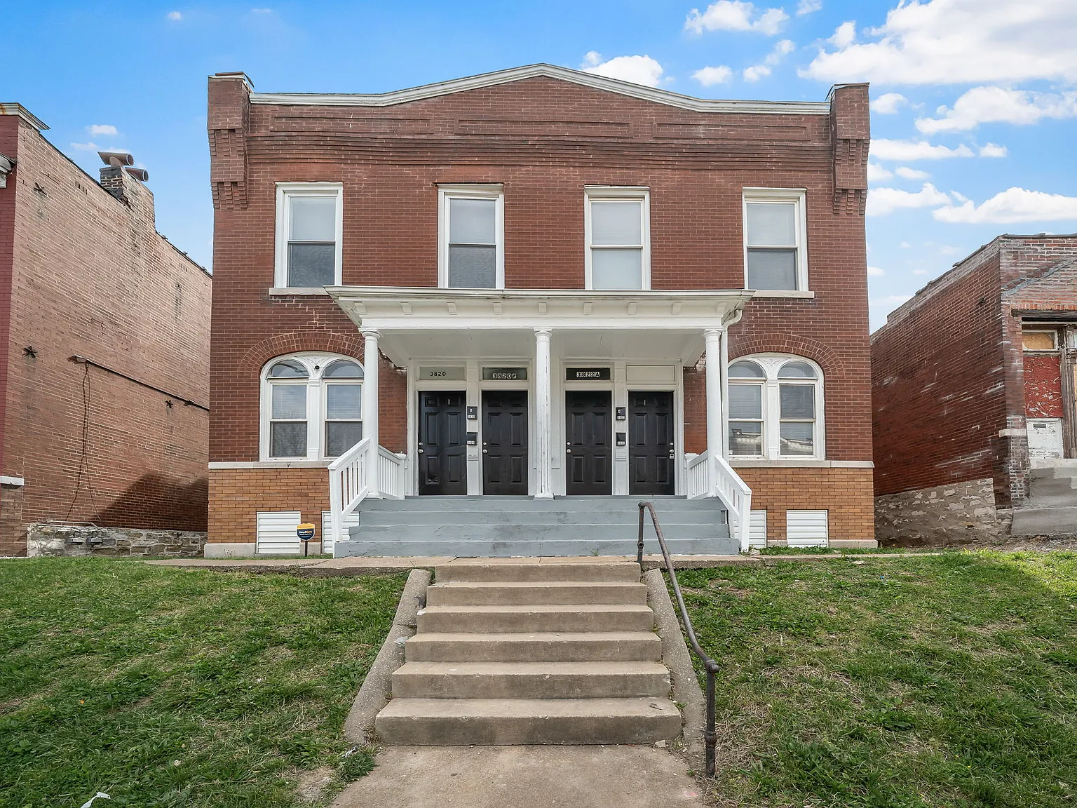 3 bed, 1250 sqft, $1,275 — Photo 1