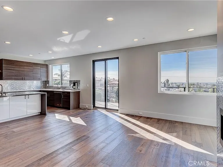 716 N Juanita Ave #A — Photo 36