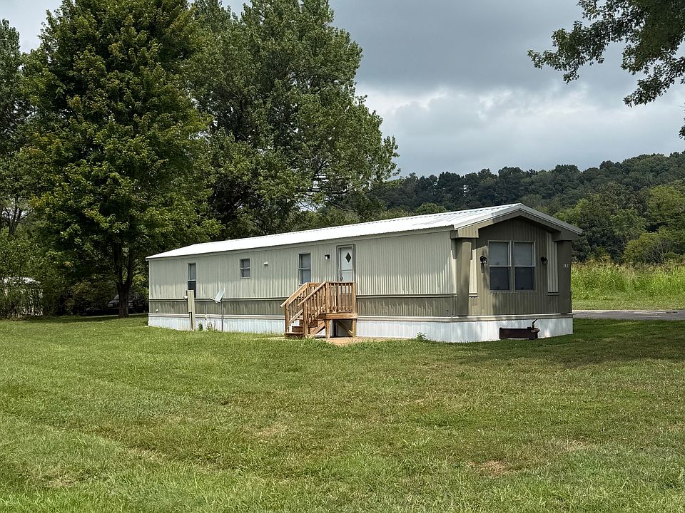 1st image of 131 Maplewood Dr