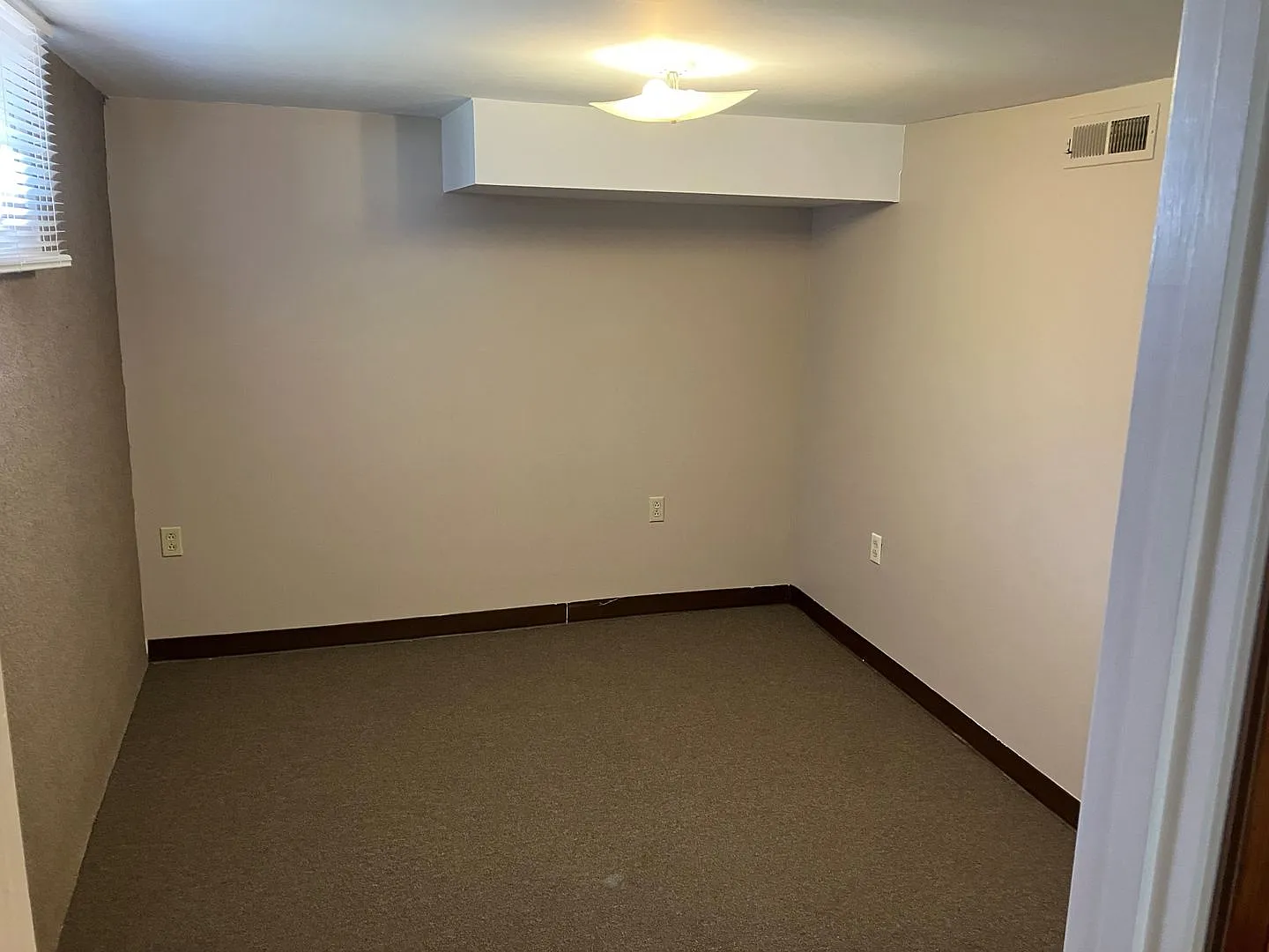 4900 Fort Avenue — Photo 2