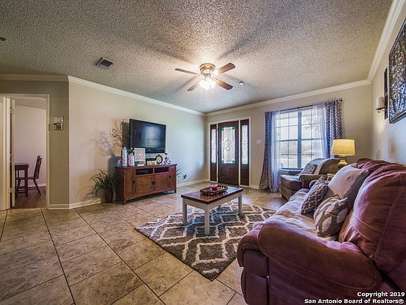 5th image of 93 Oak Fields Dr