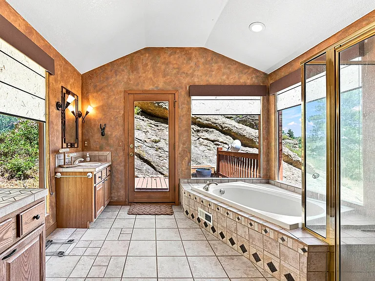 551 Aspen Dr — Photo 17
