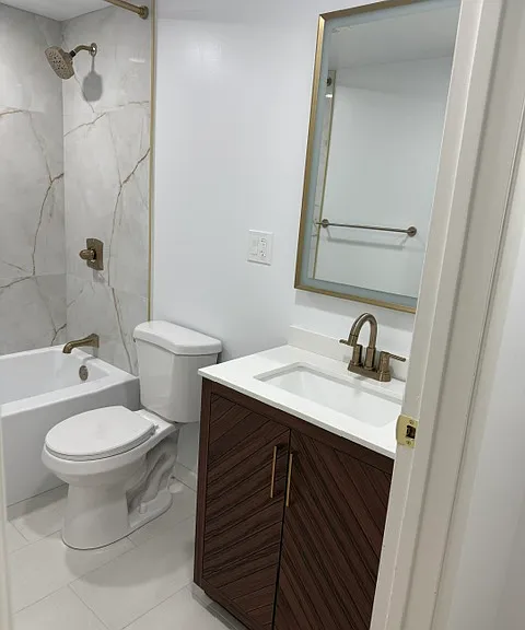 16 Brittany Dr #1 — Photo 7