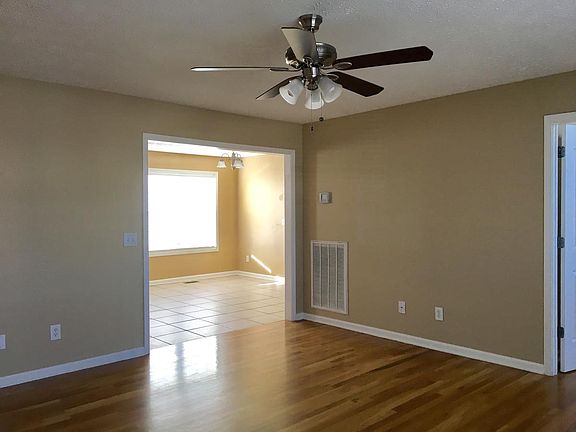 3rd image of 522 Rosie Mae Ct