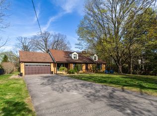 67 Saint Margarets Rd, Hamilton, ON L9G 2L1