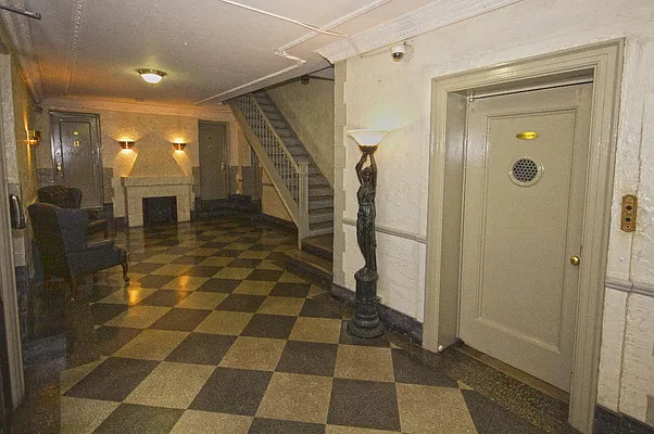 Sold by Real Direct | media 13