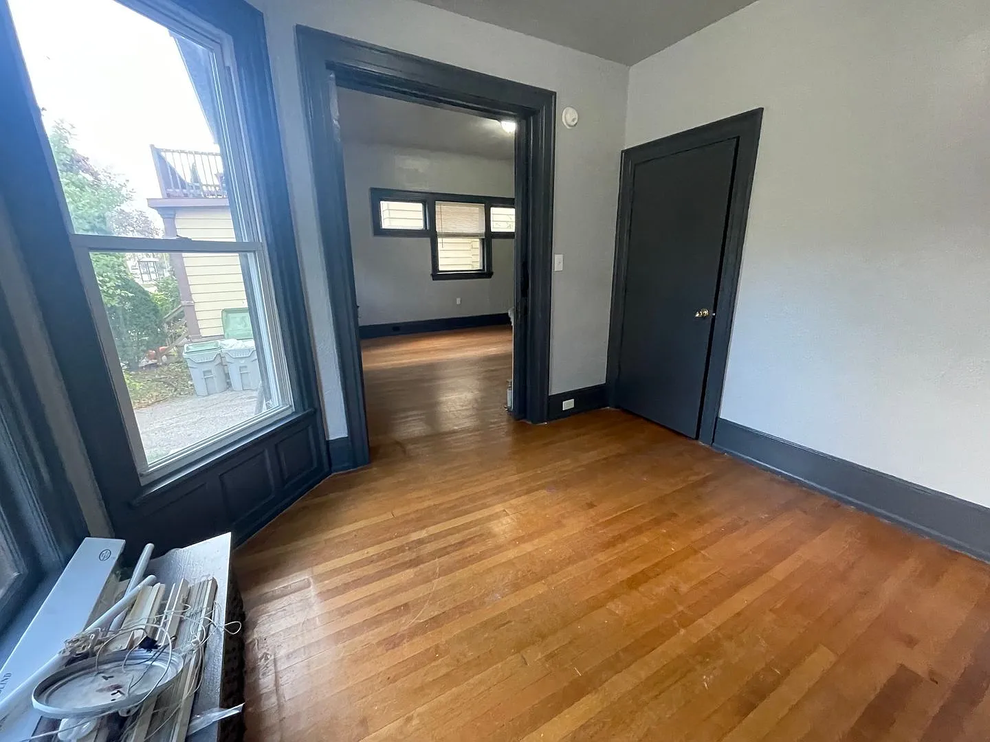2629 N Maryland Ave — Photo 2