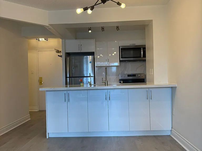 887 Bay St #1203 — Photo 6