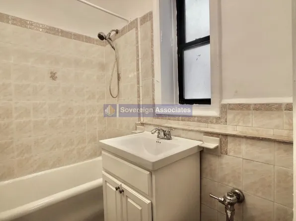 213 Bennett Avenue image 1 of 1