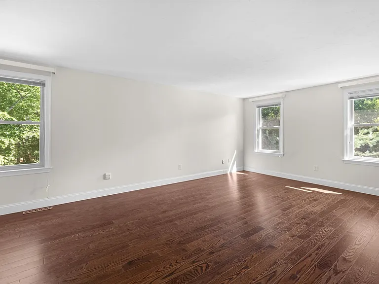 57 Harvest Wood Dr — Photo 16
