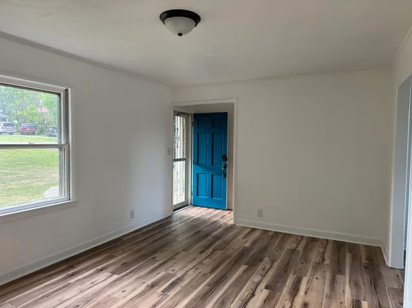 304 W Sevier Hts APT 2, Greeneville, TN 37745