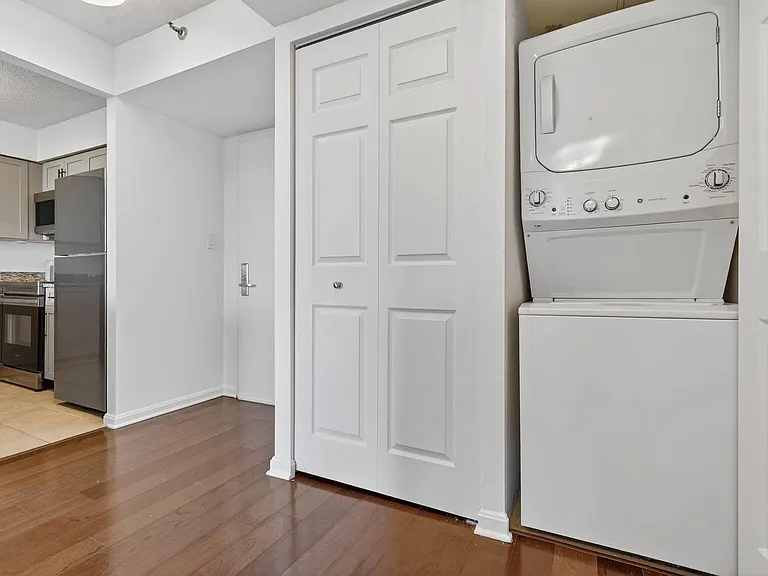 10101 Grosvenor Pl #614 — Photo 13