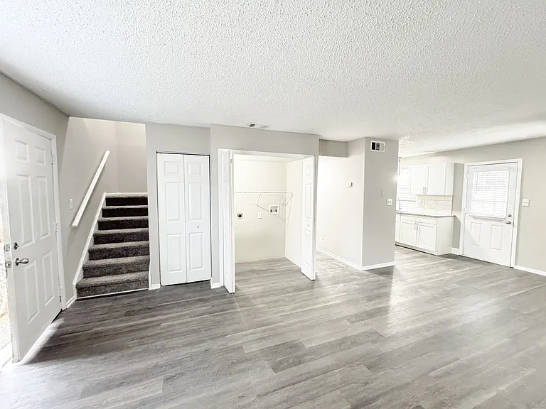 Reserve at Hillcrest — Photo 15