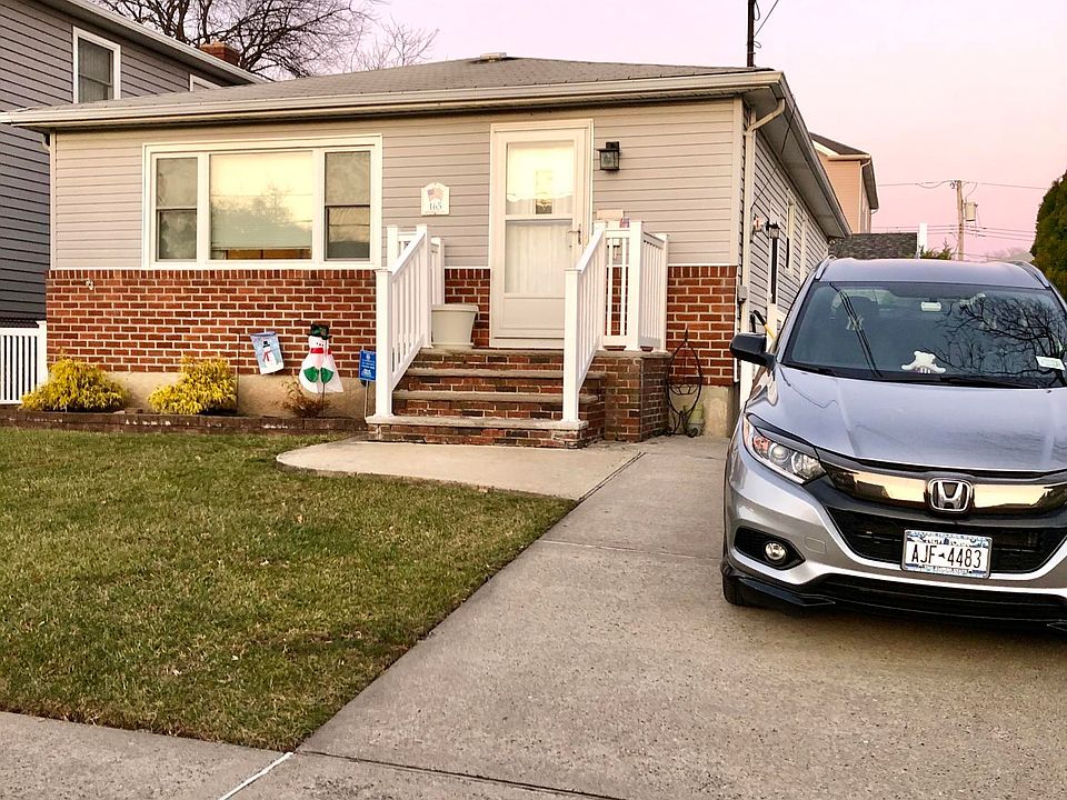 1st image of 165 Kensington Ave