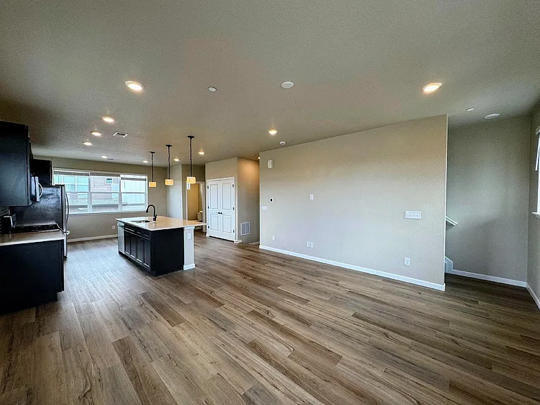 7022 Doncaster Ct — Photo 17