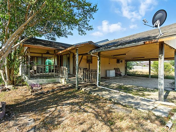 3rd image of 4672 Rakowitz Rd