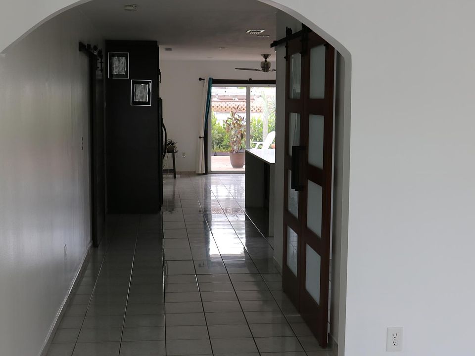 1st image of 528 NW 59th Ave