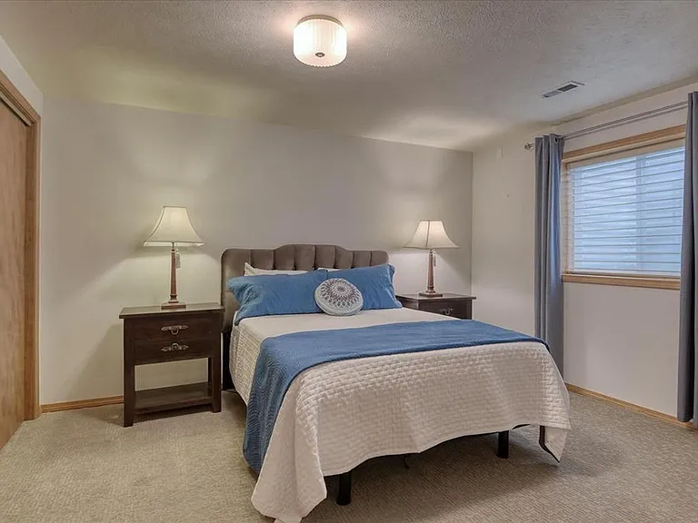311 S Calvin Ln — Photo 17