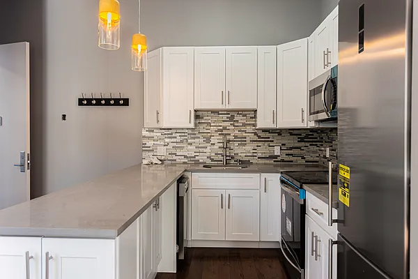 Rented by Compass | media 28