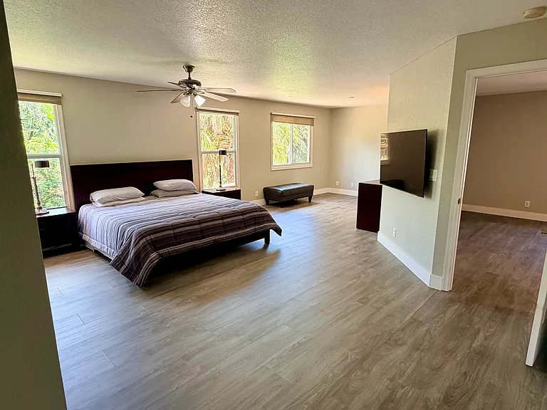 5745 SE Crooked Oak Ave — Photo 9