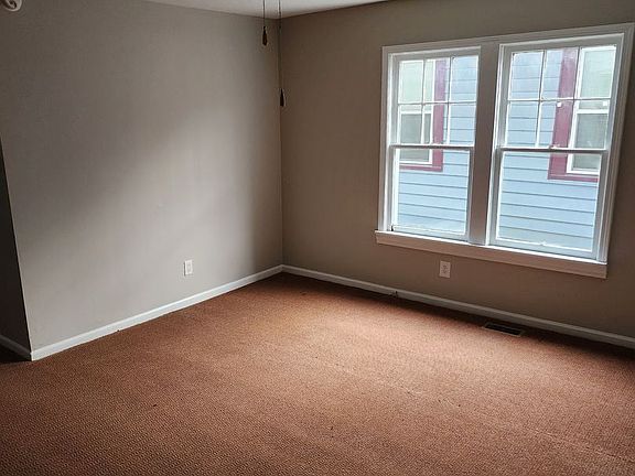 2nd image of 236 W Vinyard St