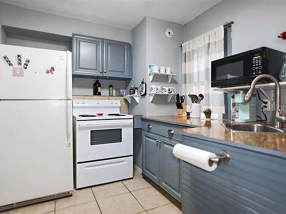 4th image of 2650 25TH AVENUE N