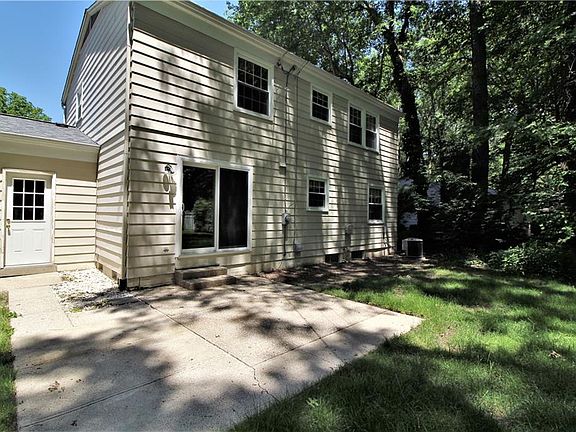 5th image of 2056 Willowdale Dr