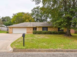 3715 Teri Lynn Dr, Longview, TX 75604