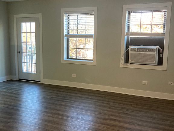 4th image of 730 Judson Ave #17